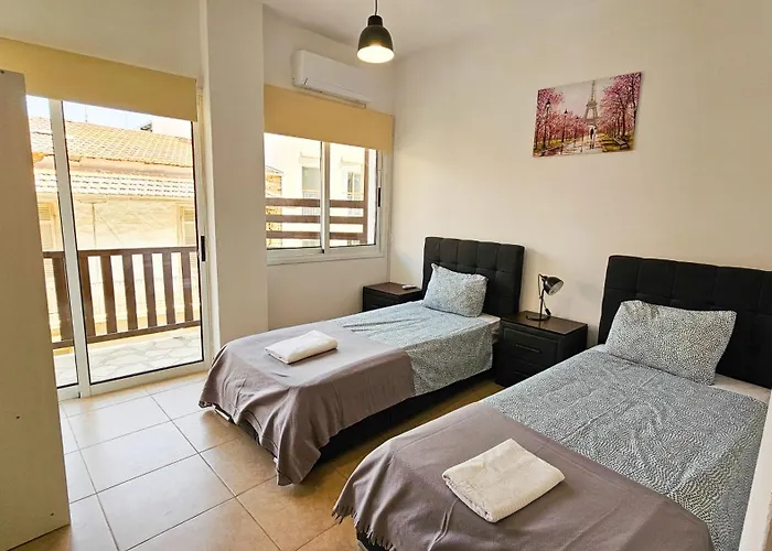 Sky Line Apartment, 150m From Chabad Lubavitch Apartmán Larnaca