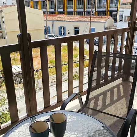 Sky Line Apartment, 150m From Chabad Lubavitch Larnaca